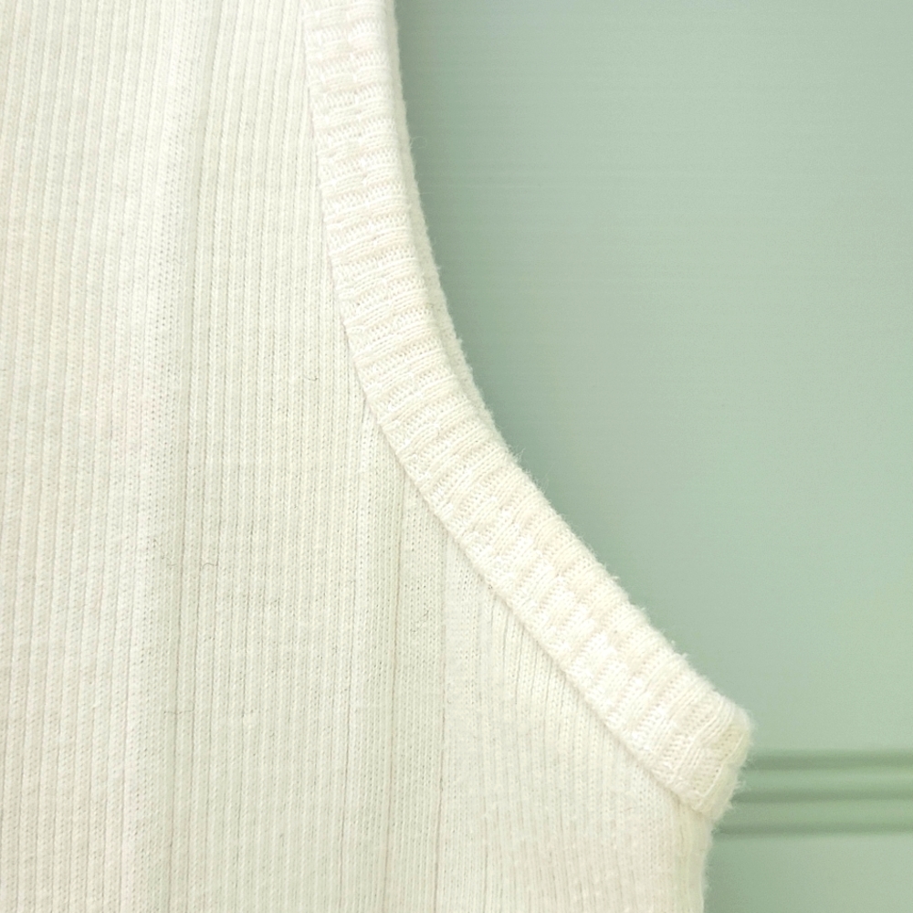 Erika', Woman's Lg White,"V" Neck Sleevess Top,Stitched Neck & Arm Bands - Picture 4 of 8